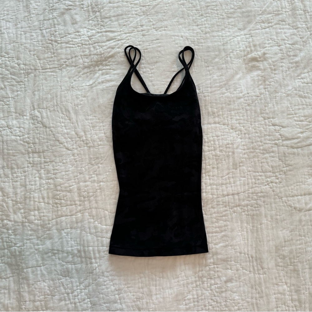 LULULEMON CAMO TOP